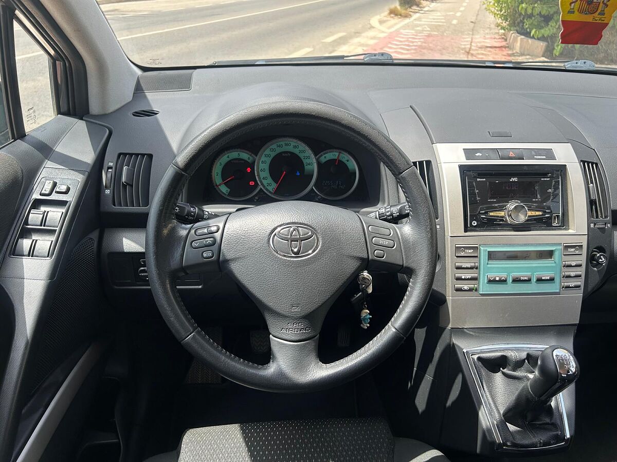 TOYOTA COROLLA VERSO 2.2 D4D SPANISH LHD IN SPAIN 91000 MILES 7 SEATS SUPERB 2008